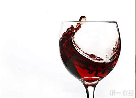 干红葡萄酒怎么喝？为什么第一次喝干红的人觉得不好喝 - 糖酒快讯 - 第一农经网