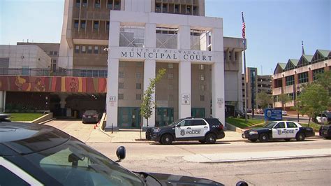 Milwaukee police reform, mental health response discussed | FOX6 Milwaukee
