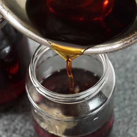 13 Best Golden Syrup Substitutes + Homemade Recipe – Yum Eating