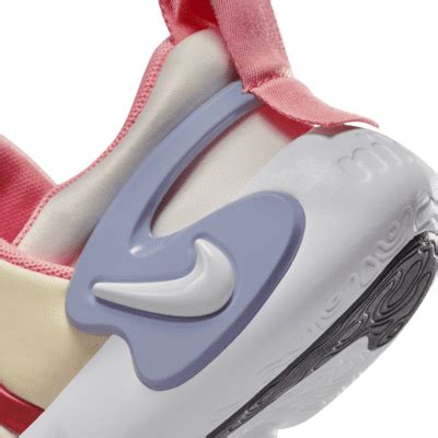 Nike Dynamo Go Younger Kids' Easy On/Off Shoes. Nike IN