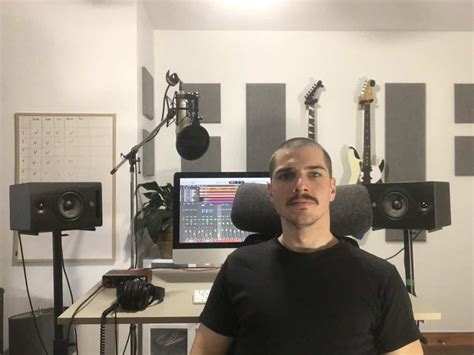 Image result for How Does Dynamic Microphone Works