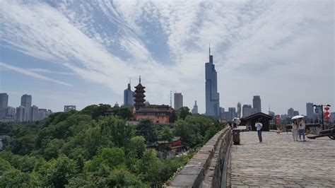 2024夫子庙是南京的必逛景点，来过三次，但一次比一次喜欢。江南贡院的建筑造型很有感觉，充满的江南小筑的味道_夫子庙-评论-去哪儿攻略