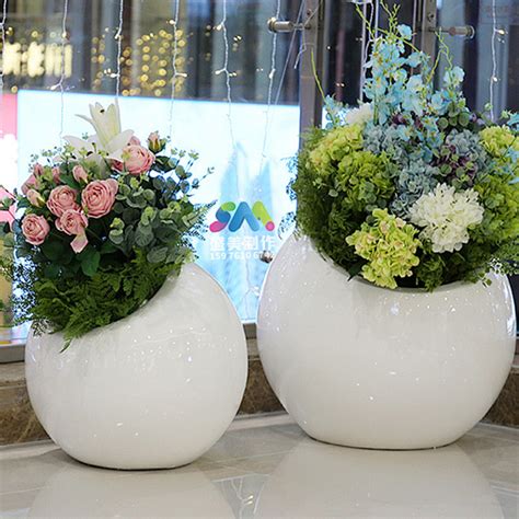 商场绿植花盆美陈 圆形斜边落地组合花瓶摆件 花器花缸设计