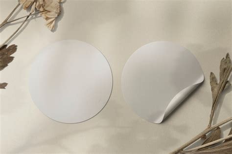 Okrągła naklejka firmowa z miejscem na projekt | Darmowe zdjęcie