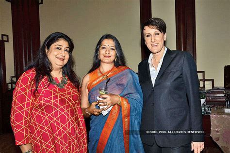 Bonding over luncheon- The Etimes Photogallery Page 6