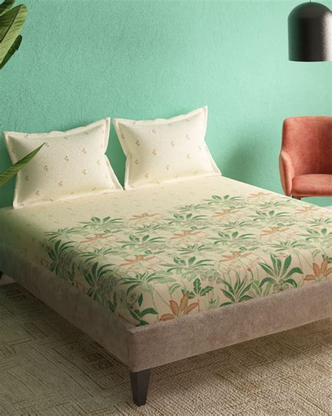 Buy Portico New York Cotton 152 Tc Super King Size Flat Bedsheet with 2 ...