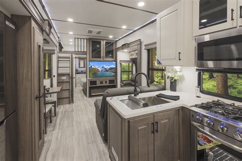 Exploring the Different Floor Plans of the Alliance Paradigm Fifth ...