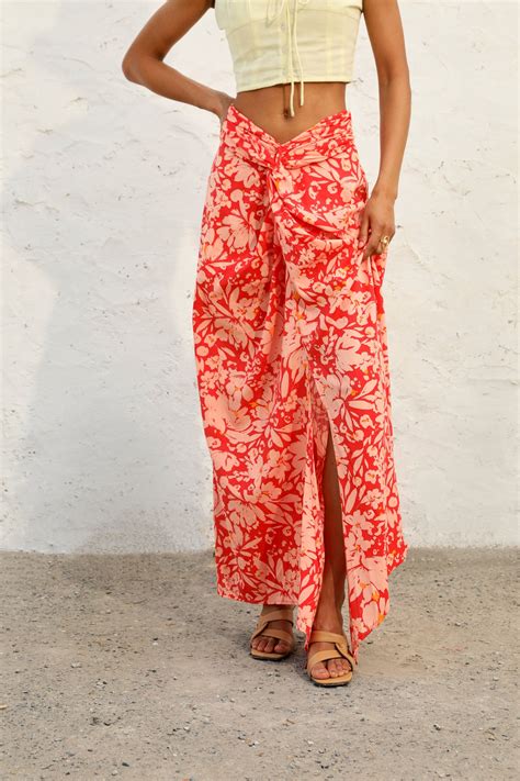 Red Blossom Skirt - Sunscape