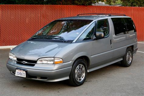 1996 Chevrolet Lumina Minivan auction - Cars & Bids