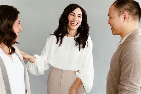 Business-Casual Conference Attire 的图像结果