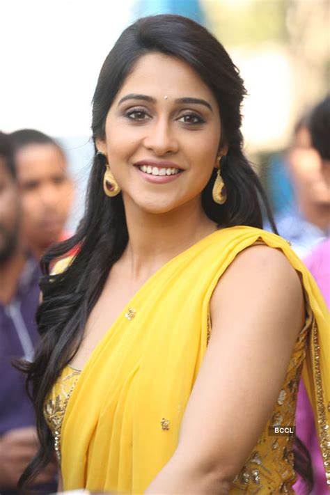 Regina Cassandra snapped at the studio of 92 - Photogallery