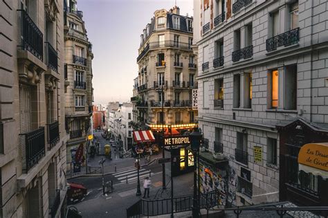 React Bootstrap Footer Component 的图像结果