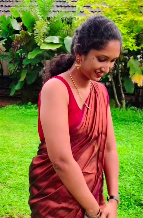 Maroon Tissue Saree – Epickuppayam