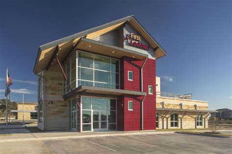 First Lockhart National Bank - Antenora Architects