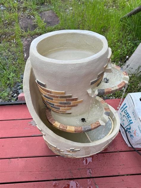 Teamson Home 29.92-in H Resin Water Tiered Outdoor Fountain Pump ...