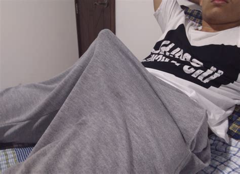 Bulging Boxer Tent 的图像结果