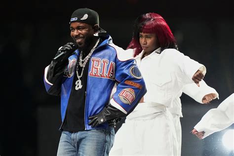 Kendrick Lamar review, Super Bowl 2025 halftime show: Rapper’s Drake ...