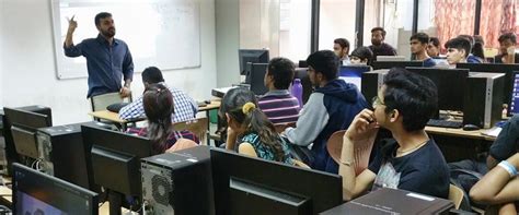 Virtual Reality training| Parallax Labs