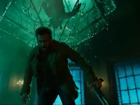 Sikandar removed from theaters within 3 days film replaced by 'Mohanlal ...