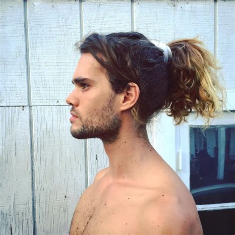 15 Ponytail Hairstyles For Men To Look Smart And Stylish – Hottest Haircuts
