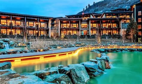 在壮丽风景和藏地文化浓郁的九寨沟，迎来首家希尔顿度假酒店，并于今日开业