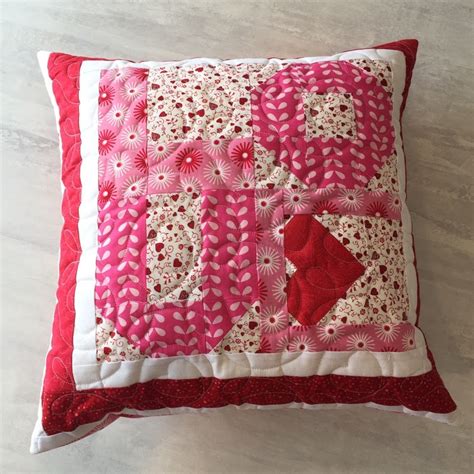 Quilted Pillow Tutorial 的图像结果
