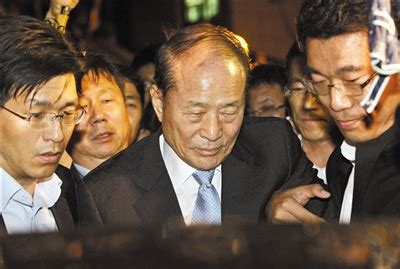 韩总统李明博就其兄长和亲信腐败行为致歉(图)-搜狐新闻