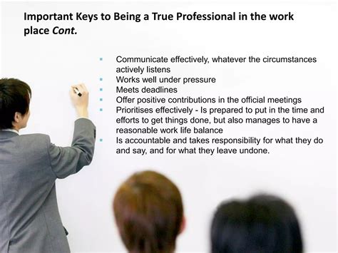 The 6 Pillars Of Professionalism In The Workplace – VNUMS