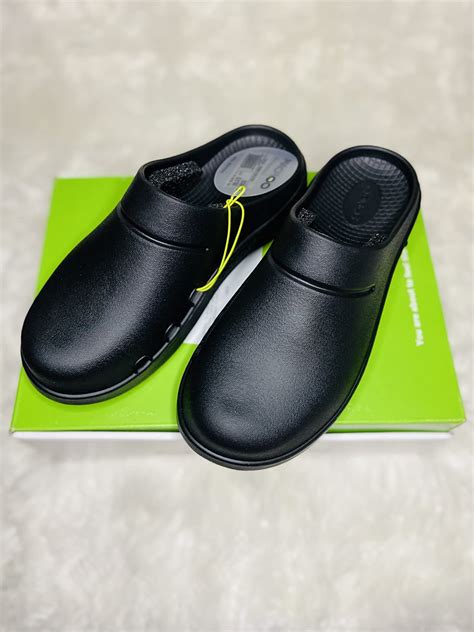 How much does Crocs cost? Useful Crocs and Few Alternatives!