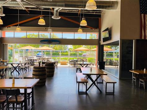 Left Coast Brewing Distillery Smokehouse: Unique Craft Brewery ...