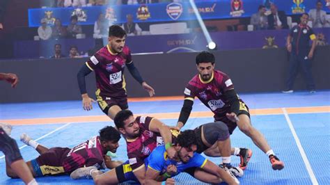 Kabaddi Champions League: Semi-final lineup sealed after final day