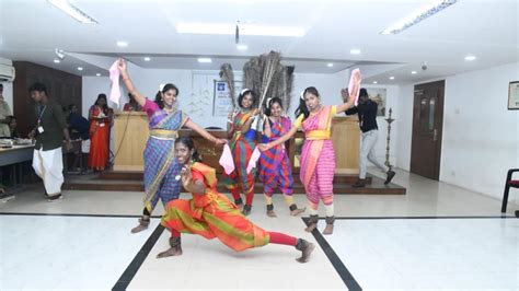 School of Languages | Guru Nanak College