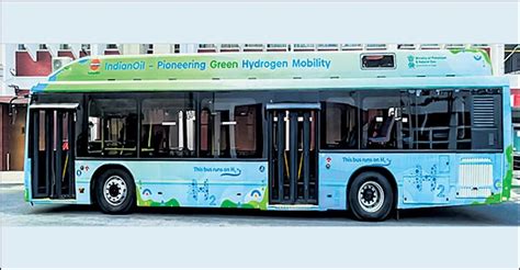 IndianOil unveils India's first green hydrogen-run bus that emits just ...