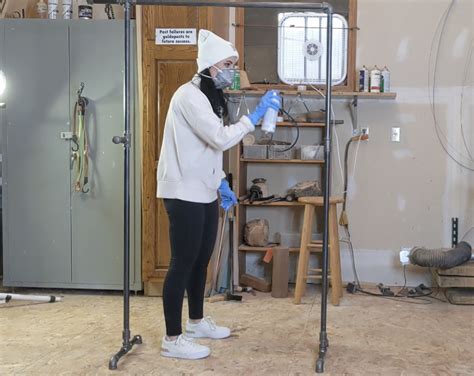 Making a Clothes Rack Out of Pipe 的图像结果