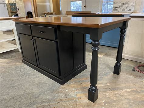 Kitchen Island Legs: Why They Add A Touch Of Style To Any Home ...