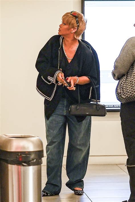 Rihanna Pixie Hairstyles