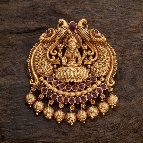 Elegant Hair Brooch Designs: Timeless Hair Brooch Beauty And Style