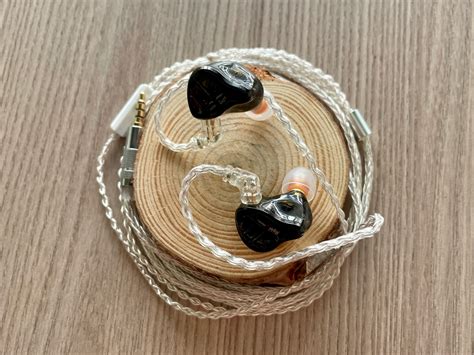 KZ ZAR IEM Review: Massive Bass, Emotional Midrange, Sparkly Treble