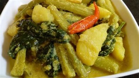 চেহারা হবে লোহার মতো, পাতে রেখে দিন এই শাকের ঘণ্ট - Pui shak ghonto is ...