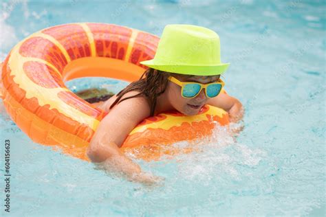 Summer Kids Swimming 的图像结果