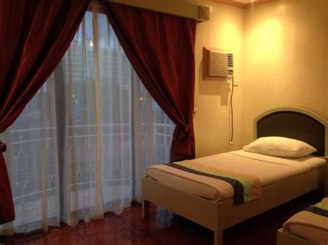 MARIBAGO SEAVIEW PENSION AND SPA (Mactan Island, Cebu Island - Lapu ...