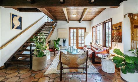 Gurugram Holiday Rentals & Homes - Haryana, India | Airbnb