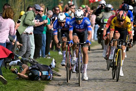 Image result for Paris-Roubaix Dreck