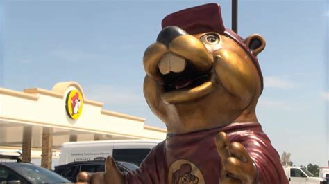 Beaver statue in place ahead of grand opening for Mississippi’s first ...