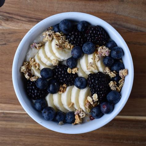 For my oats: I use a 2:1 of liquid to oats ratio (1/2 almond Mylk 1/2 water) for rolled oats ...