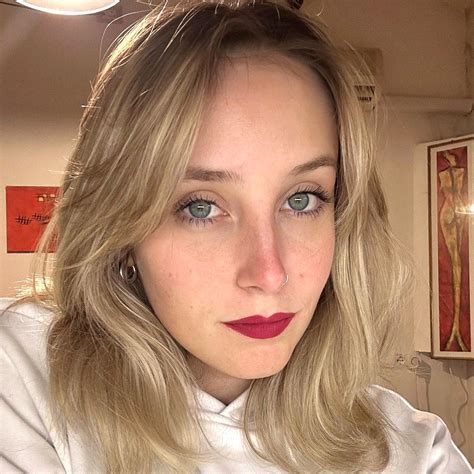 Roberta - Chubby blonde cutie (NN) - Porn - EroMe