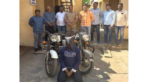 चोरीच्या दोन बुलेटसह दोन जण पोलिसांच्या जाळ्यात - Jalgaon Live News