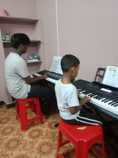Music Classes in Karaikudi | Allegro Guitar and Keyboard Music Classes