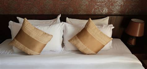 These Pillow Covers Will Add Life To Your Bedroom!