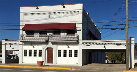 Arner Funeral Chapel | Chester WV funeral home and cremation